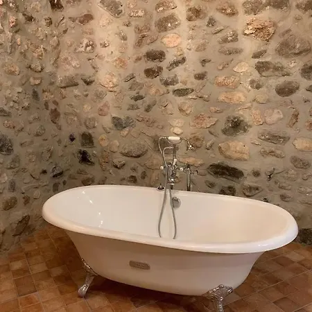 Casa Rural Con Jacuzzi En Casco Antiguo, Tarragona *