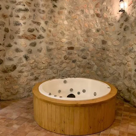 Holiday home Casa Rural Con Jacuzzi En Casco Antiguo, Tarragona